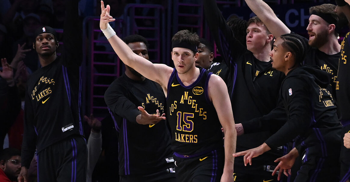 球探体育比分网即时比分-湖人近7战6胜！里夫斯：我们开始承担责任 不再只是双手一摊|奥斯汀-里夫斯|奥斯汀·里夫斯|勒布朗-詹姆斯|洛杉矶湖人队|nba_新浪体育_新浪新闻